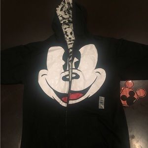 Vintage Mickey Mouse thick reversible sweater. New with Tag. Never been wore.